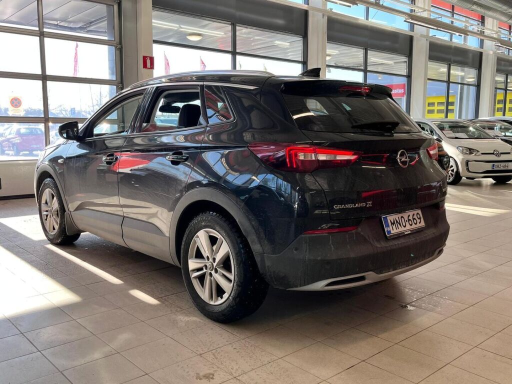Opel Grandland X 2018 Musta