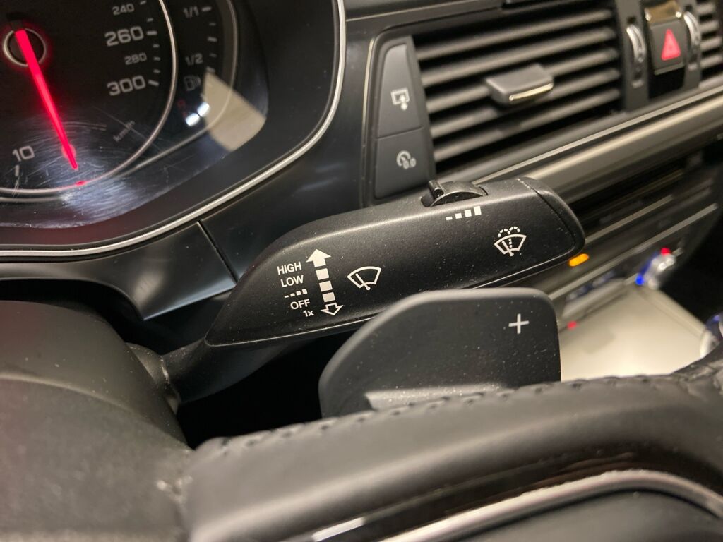 Audi A6 2018 Ruskea (beige)