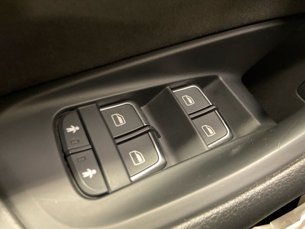 Audi A6 2018 Ruskea (beige)