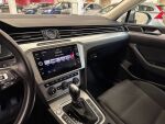 Volkswagen Passat 2018 Sininen