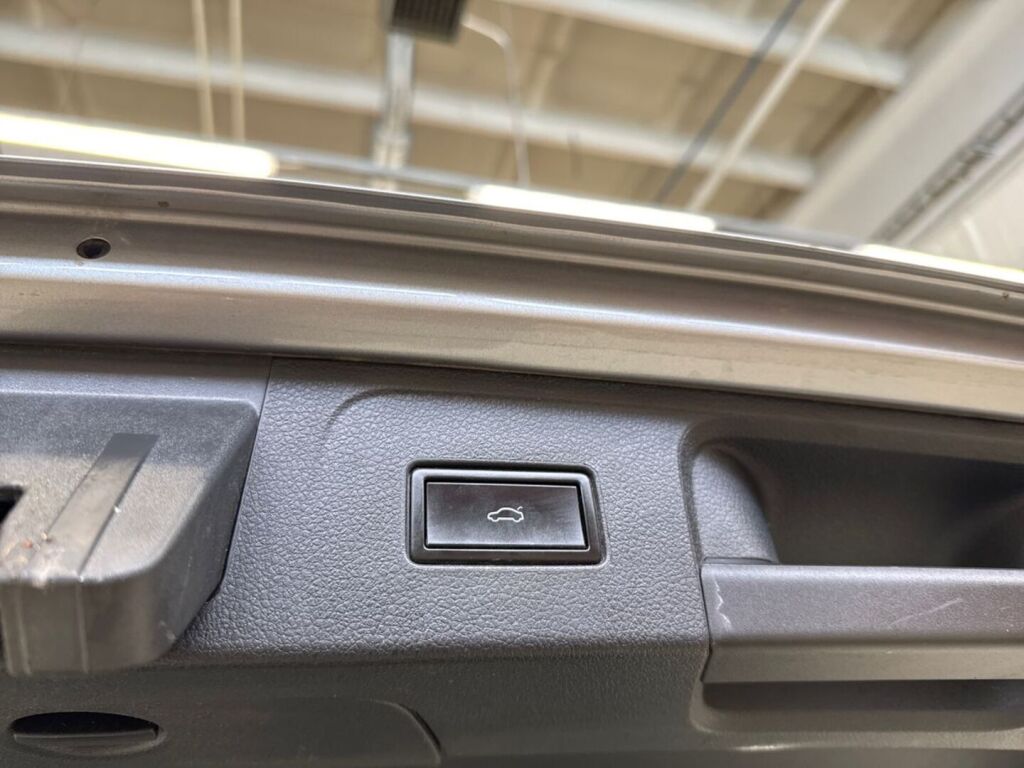 Volkswagen Passat 2018 Sininen