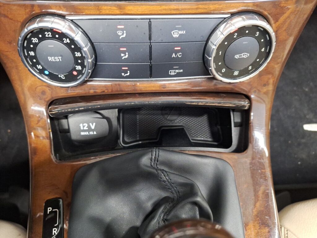 Mercedes-Benz SLK 2011 Punainen