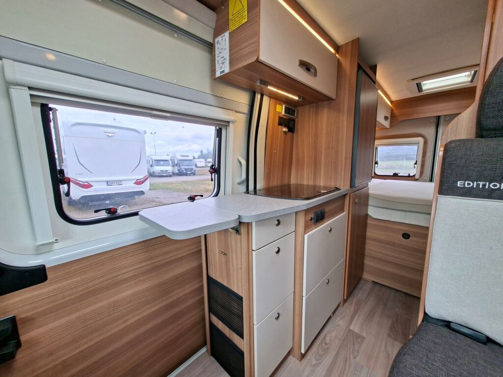 Weinsberg CaraBus 600 Fire Edition 2018 Valkoinen