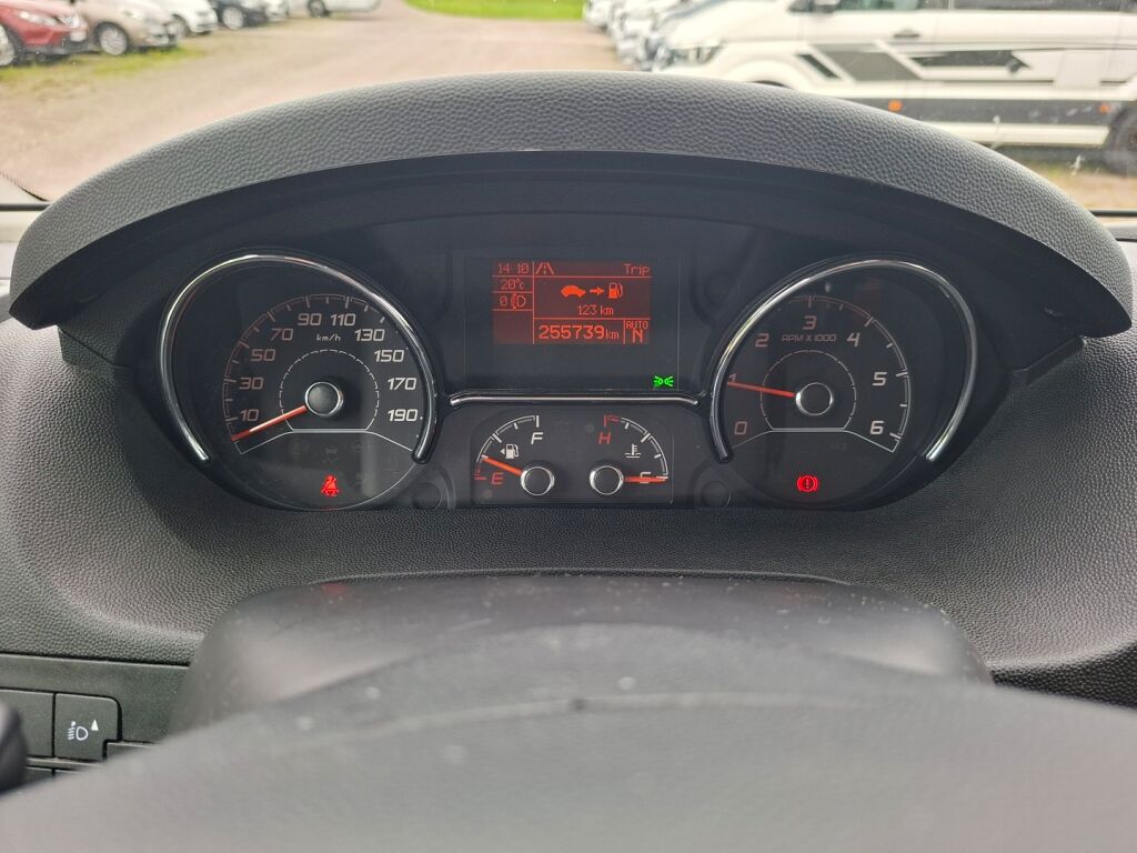Weinsberg CaraBus 600 Fire Edition 2018 Valkoinen