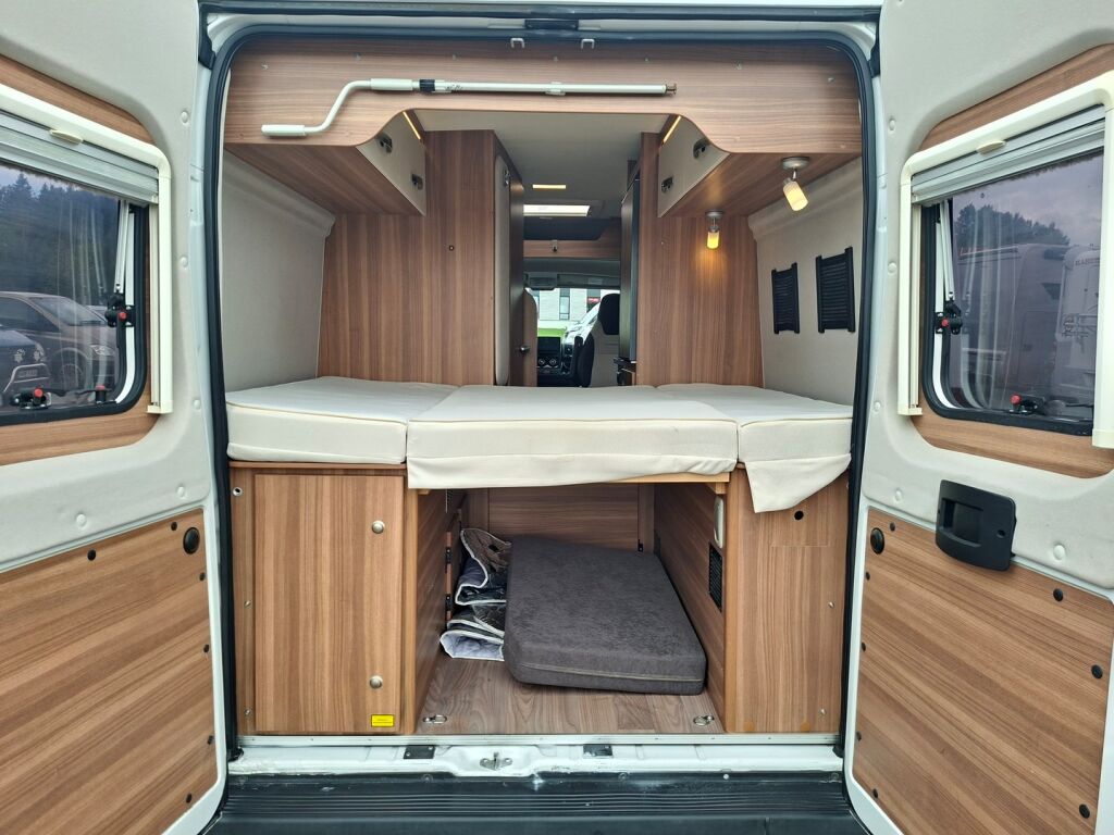 Weinsberg CaraBus 600 Fire Edition 2018 Valkoinen