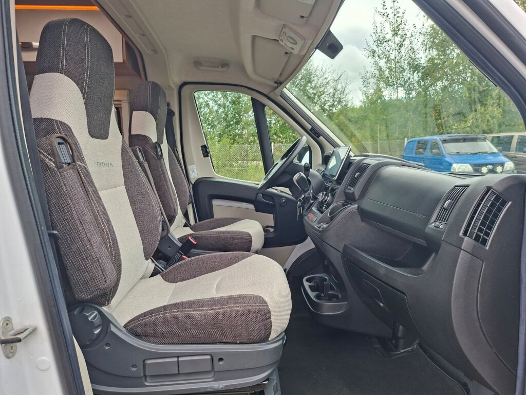 Weinsberg CaraBus 600 Fire Edition 2018 Valkoinen