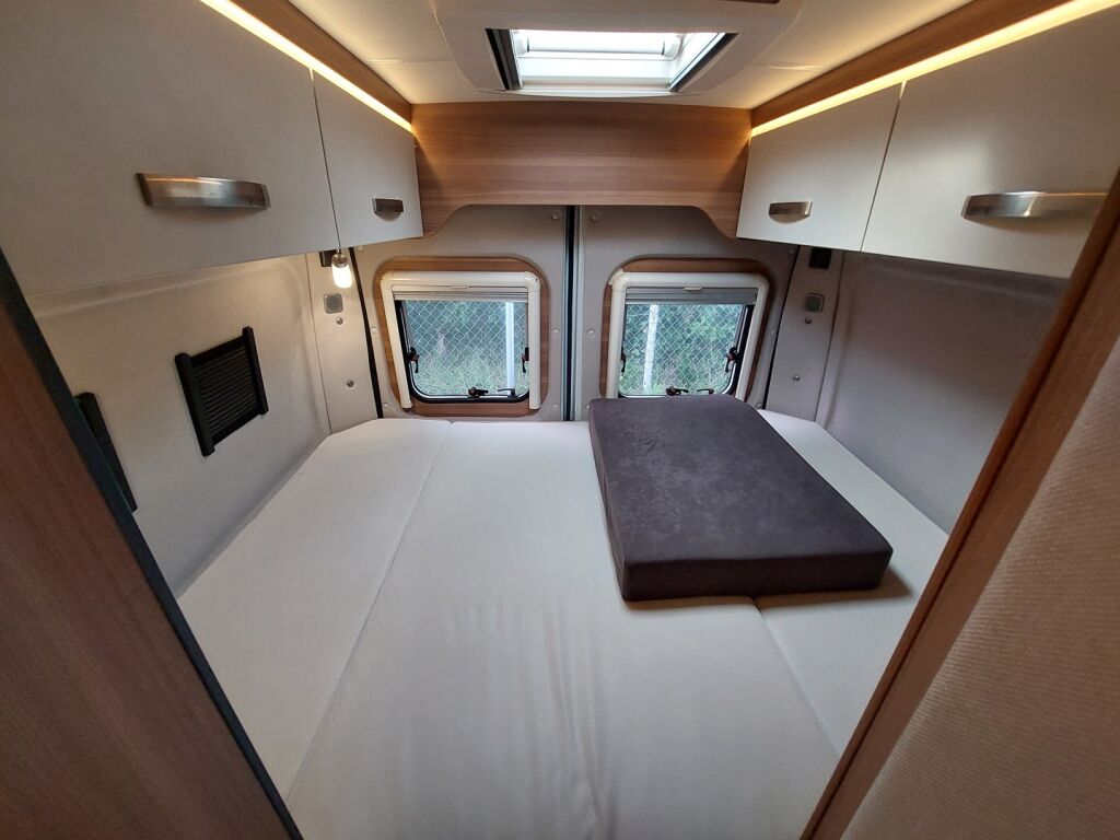 Weinsberg CaraBus 600 Fire Edition 2018 Valkoinen
