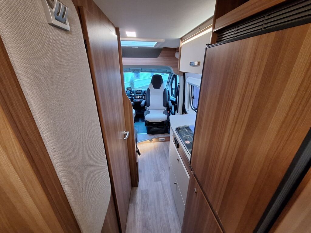 Weinsberg CaraBus 640 Edition FIRE 2018 Valkoinen