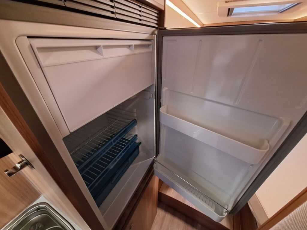 Weinsberg CaraBus 640 Edition FIRE 2018 Valkoinen