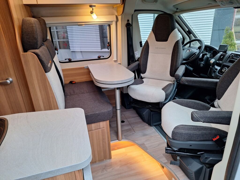 Weinsberg CaraBus 640 Edition FIRE 2018 Valkoinen