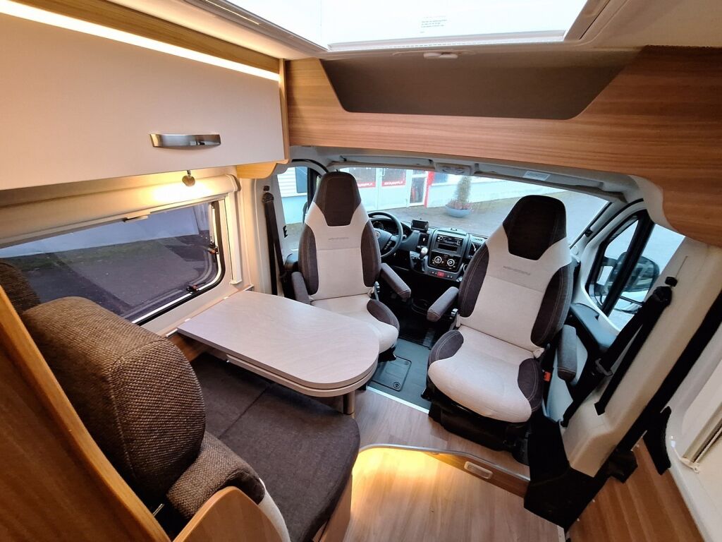 Weinsberg CaraBus 640 Edition FIRE 2018 Valkoinen