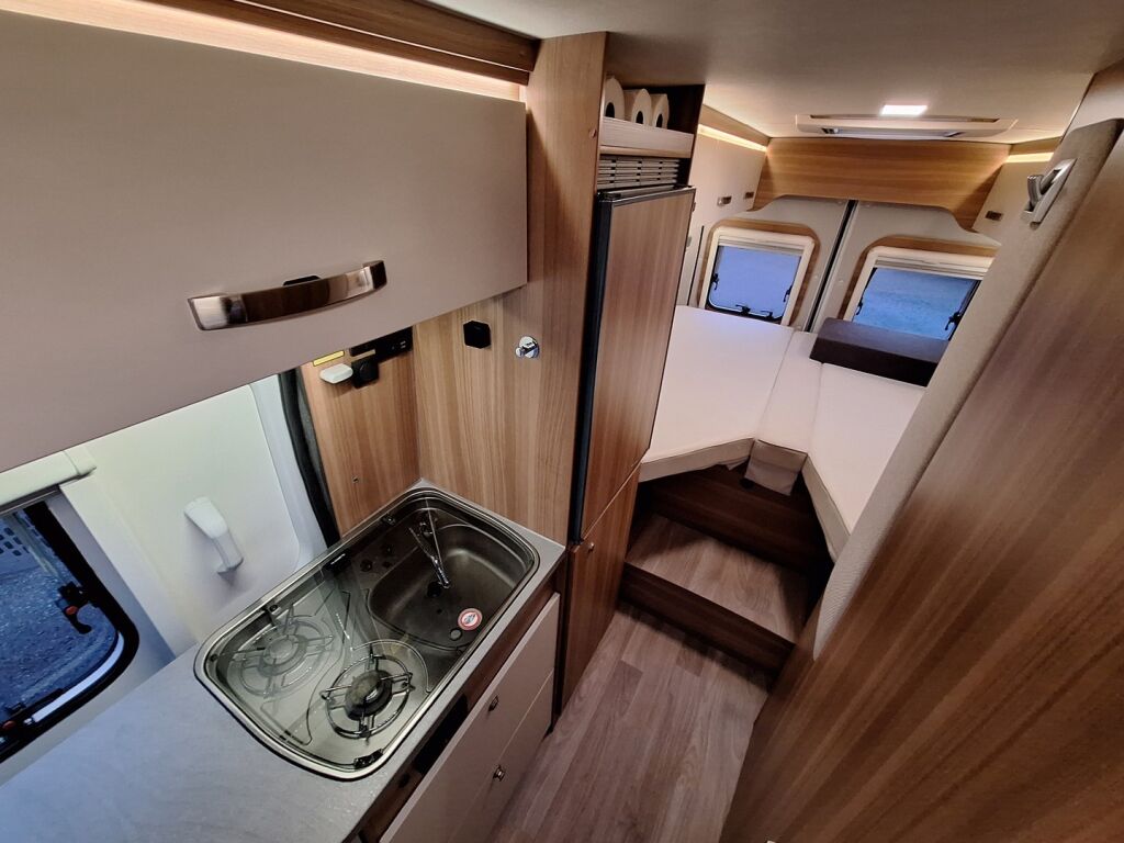 Weinsberg CaraBus 640 Edition FIRE 2018 Valkoinen