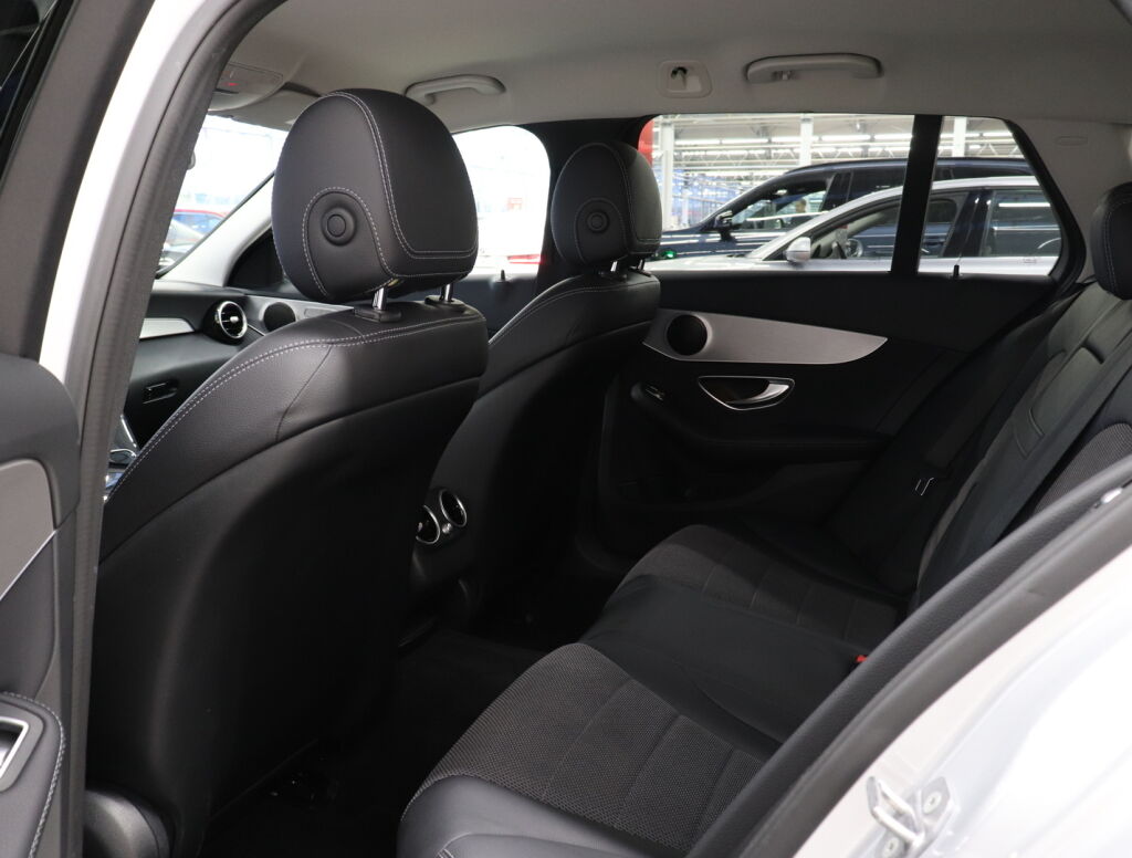 Mercedes-Benz C 2018 Harmaa