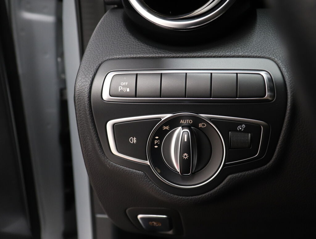 Mercedes-Benz C 2018 Harmaa