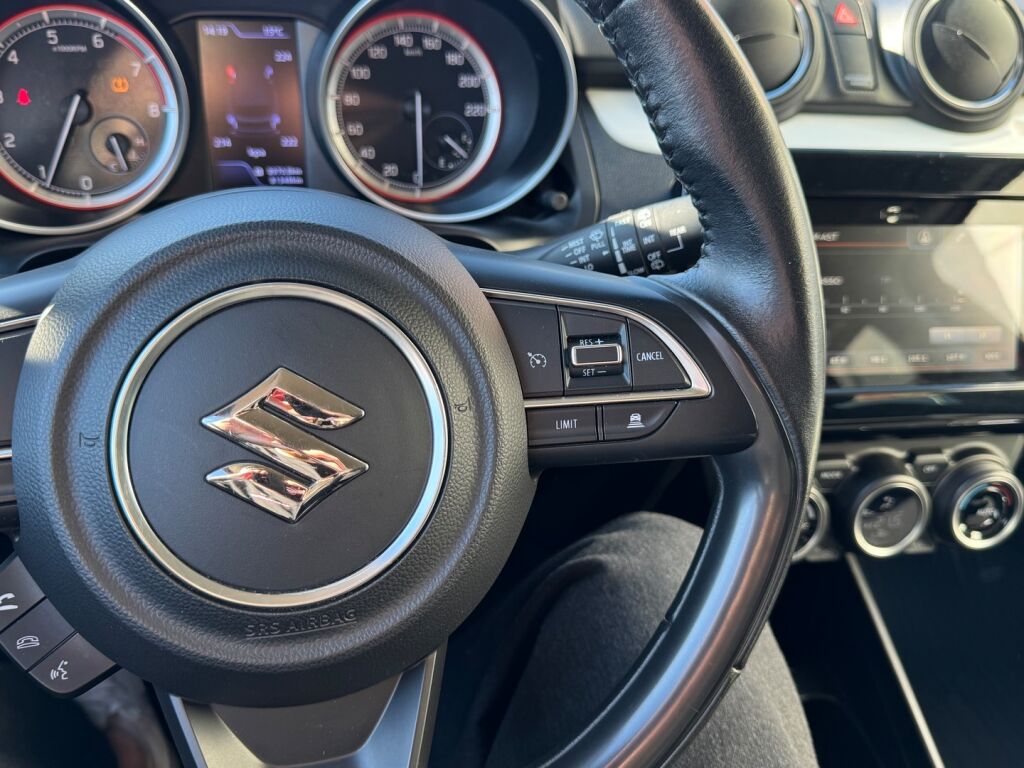Suzuki Swift 2018 Punainen