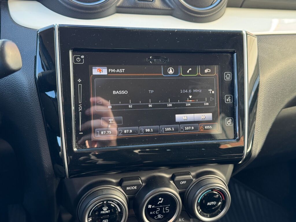 Suzuki Swift 2018 Punainen