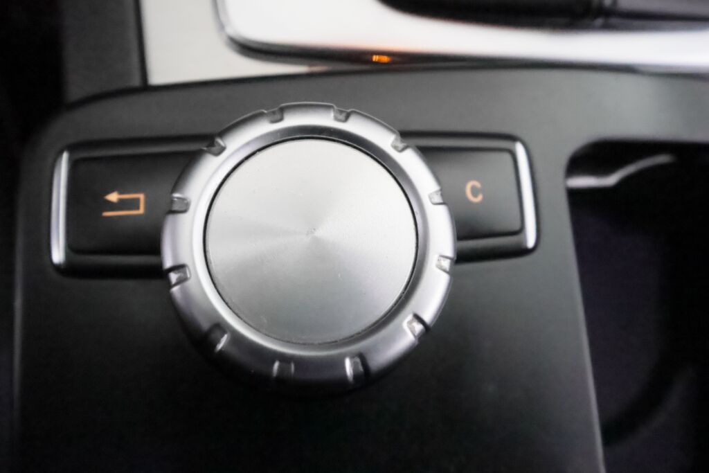 Mercedes-Benz C 2012 Harmaa