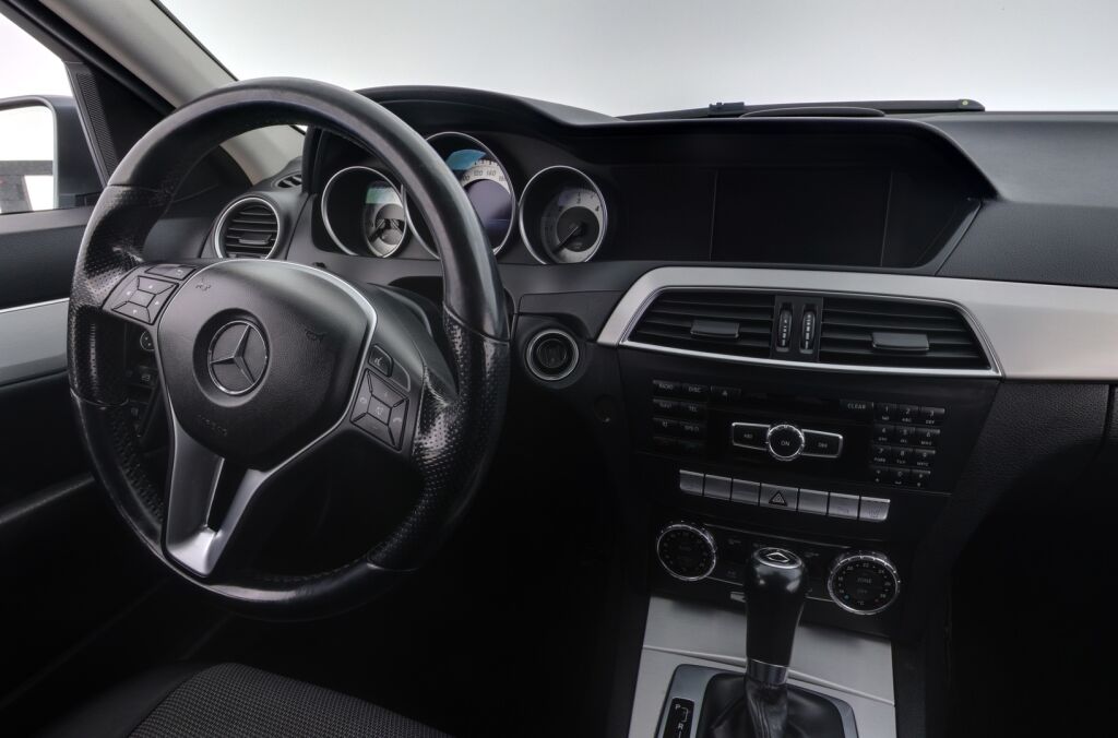 Mercedes-Benz C 2012 Harmaa