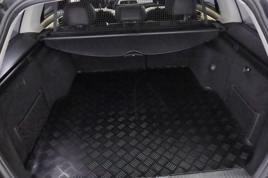 Mercedes-Benz C 2012 Harmaa