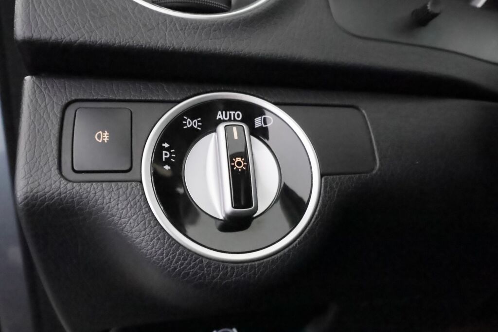 Mercedes-Benz C 2012 Harmaa