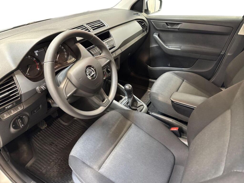 Skoda Fabia 2018 Harmaa