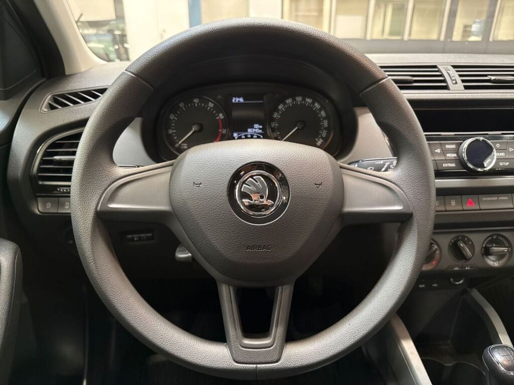 Skoda Fabia 2018 Harmaa
