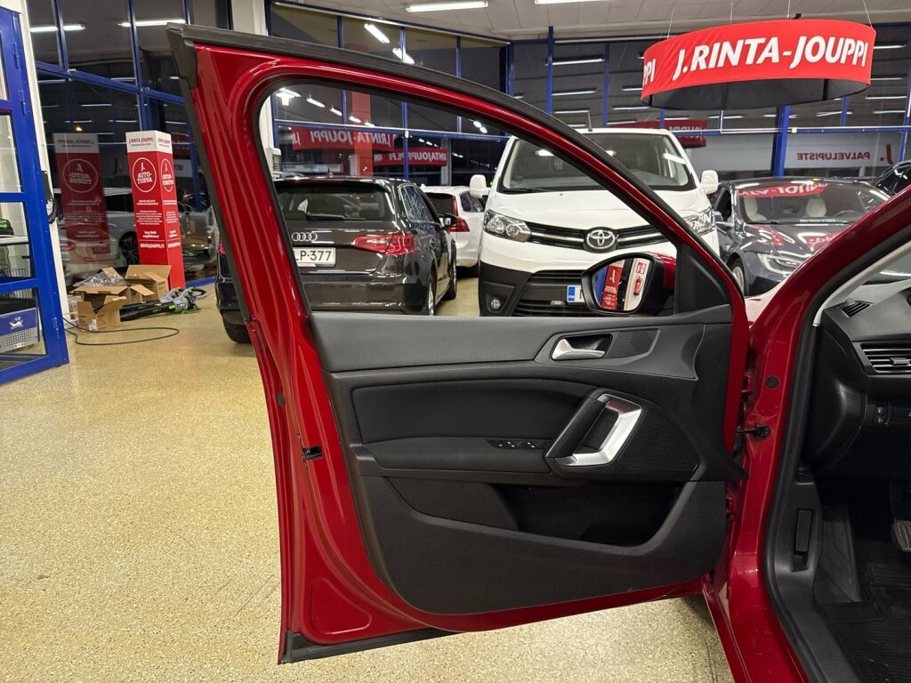 Peugeot 308 2018 Punainen