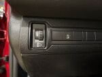 Peugeot 308 2018 Punainen