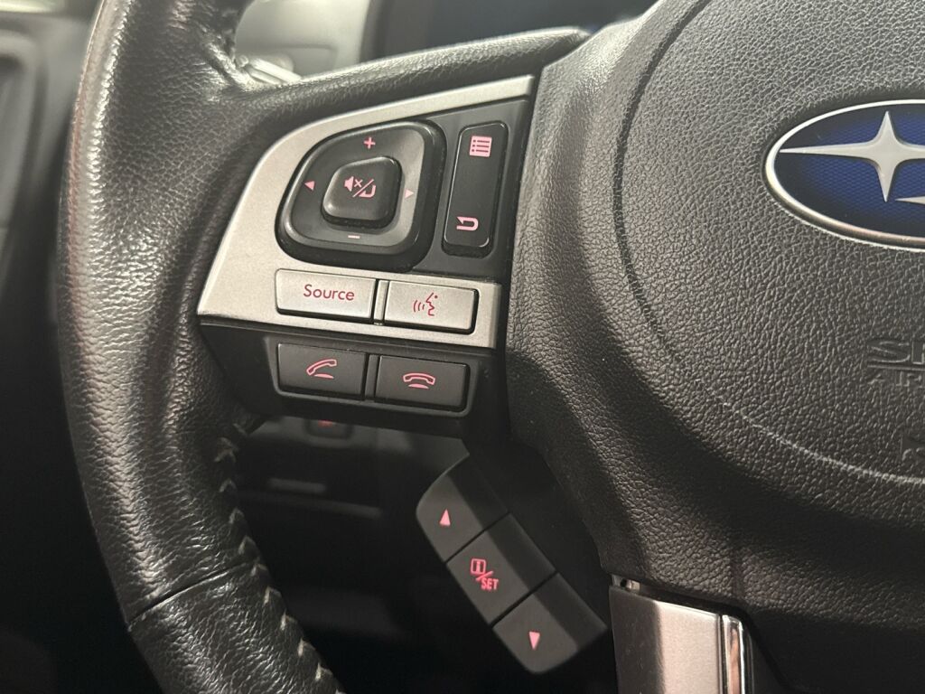 Subaru Forester 2018 Harmaa