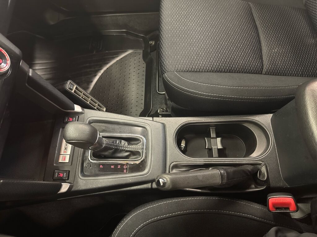 Subaru Forester 2018 Harmaa