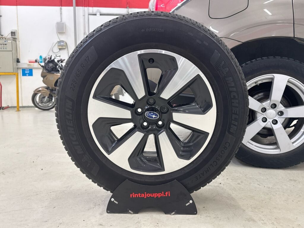 Subaru Forester 2018 Harmaa