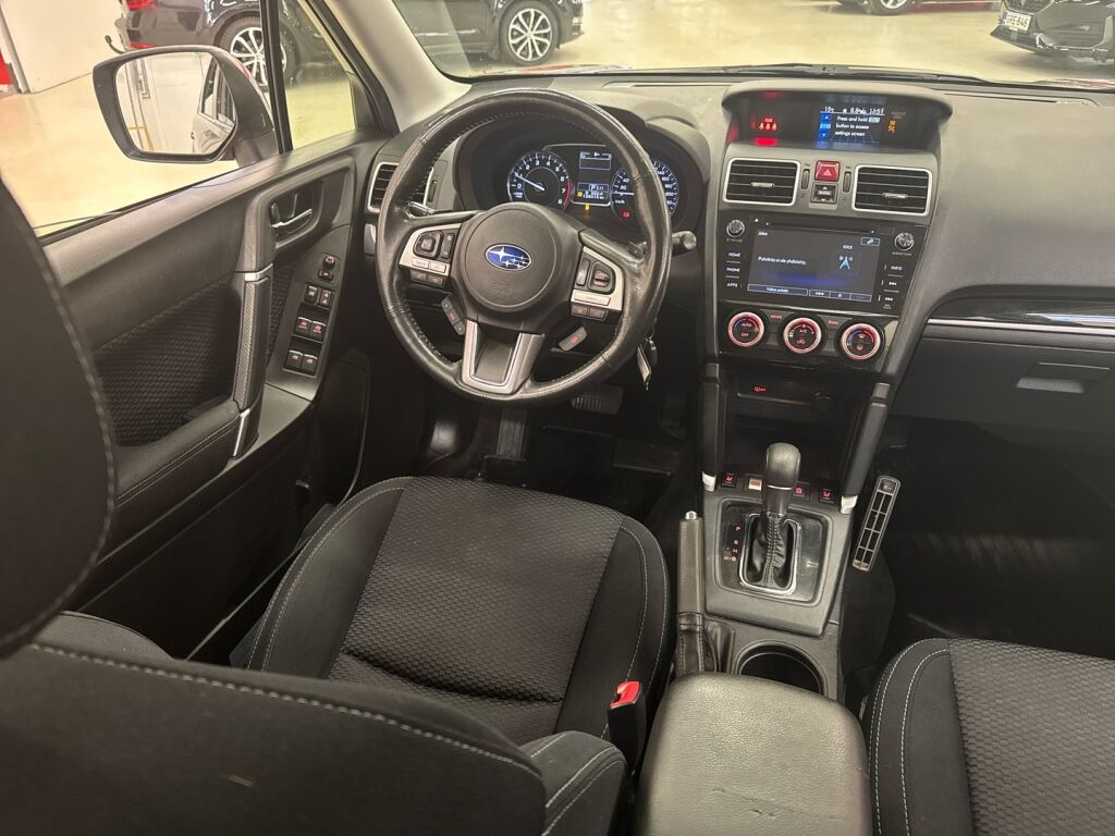 Subaru Forester 2018 Harmaa