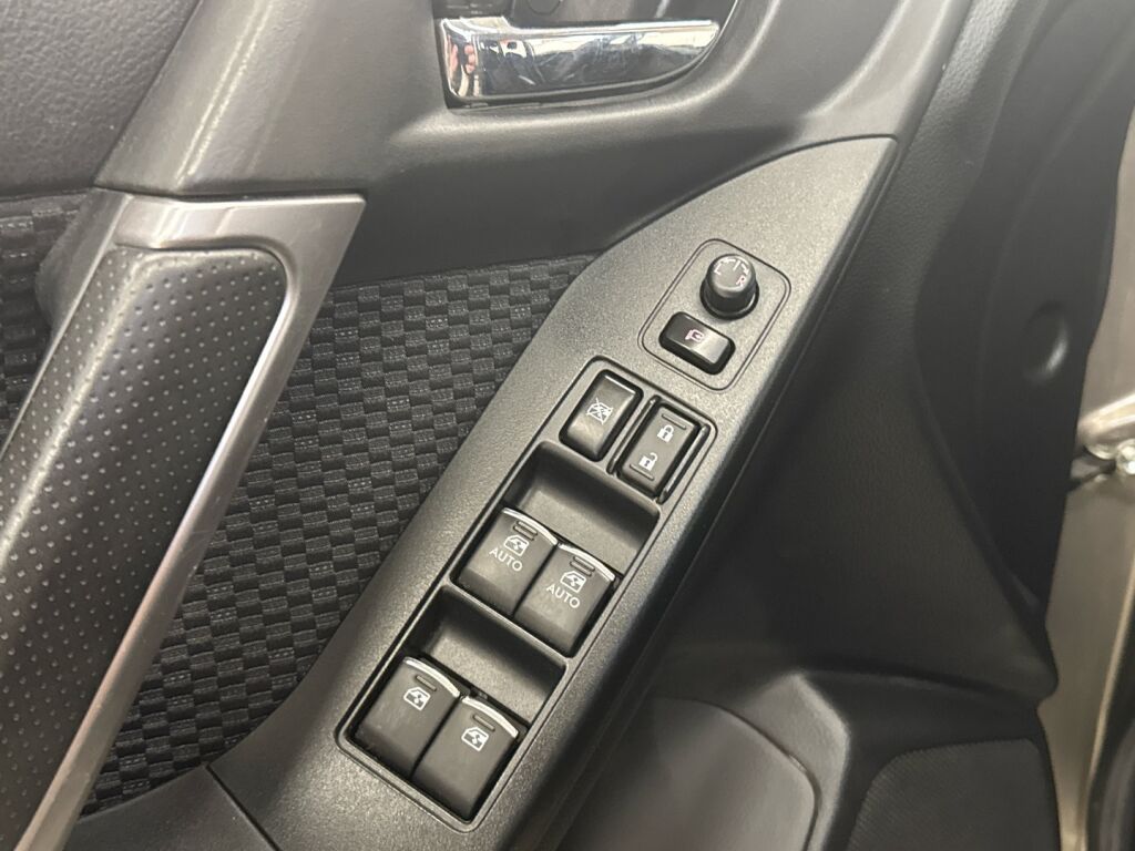 Subaru Forester 2018 Harmaa