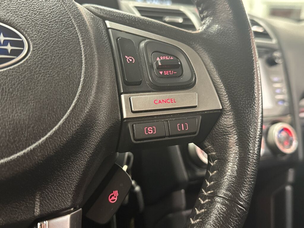 Subaru Forester 2018 Harmaa