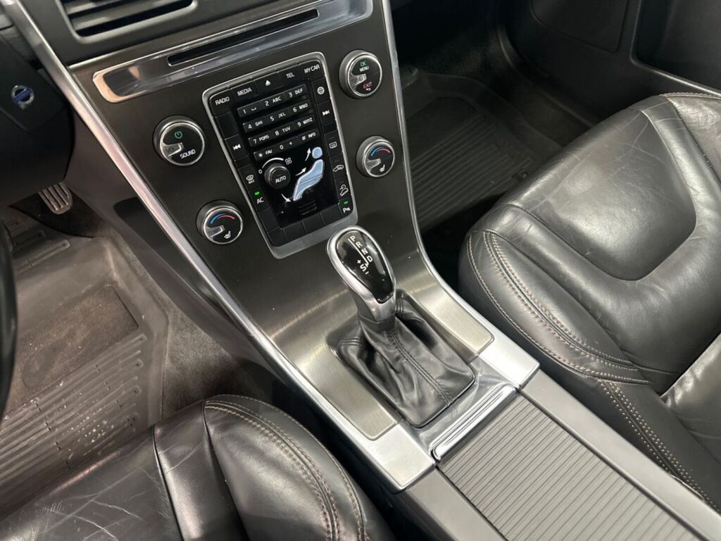 Volvo XC60 2014 Harmaa