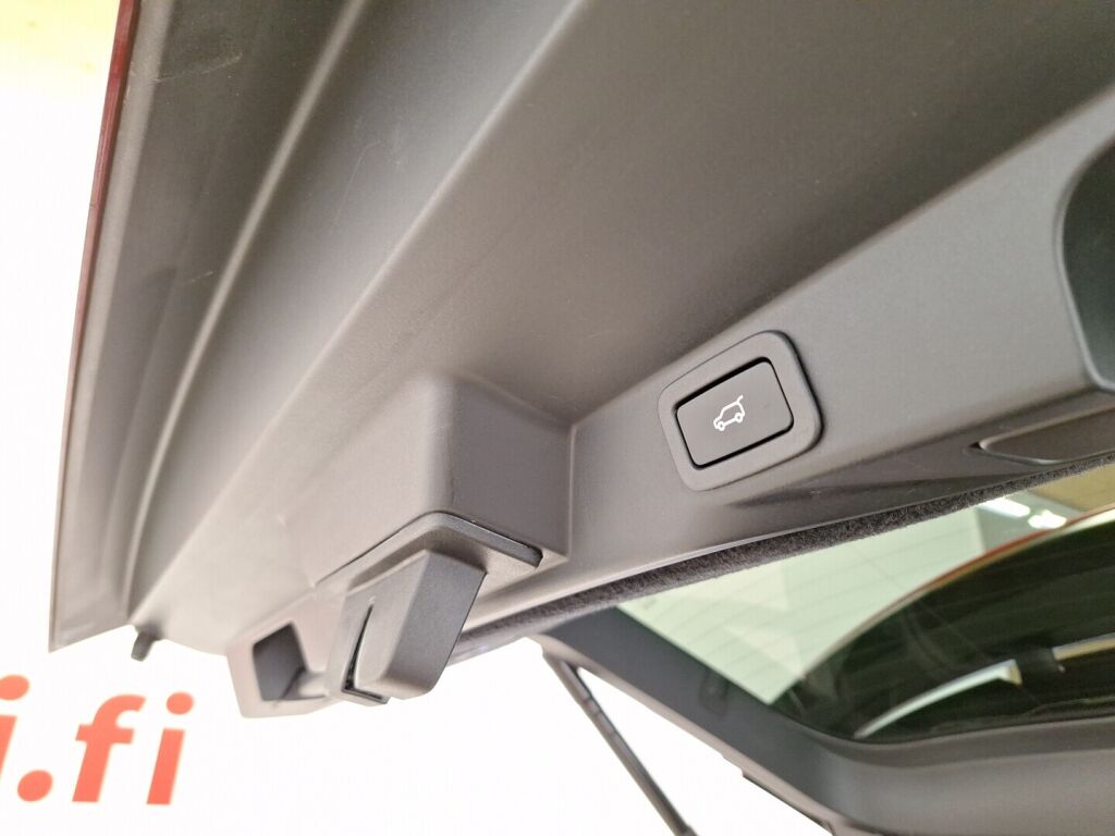 Land Rover Range Rover Sport 2019 Punainen