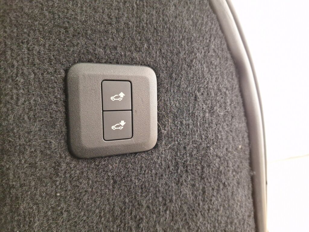 Land Rover Range Rover Sport 2019 Punainen