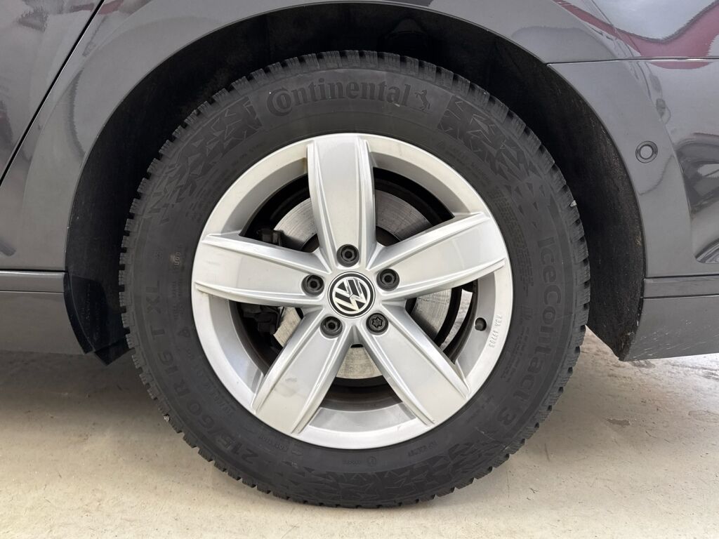 Volkswagen Passat 2018 Harmaa