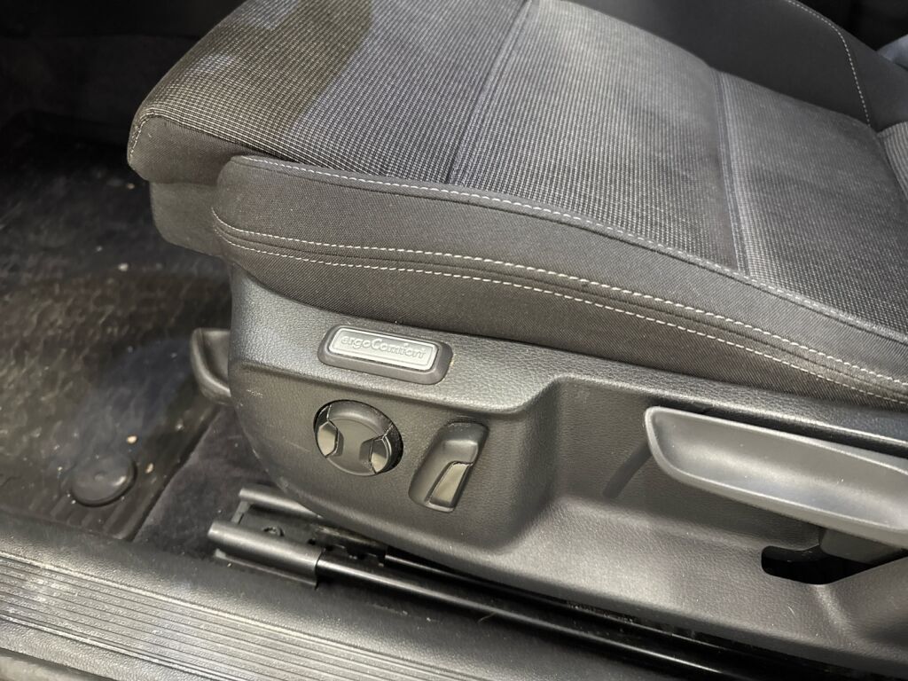 Volkswagen Passat 2018 Harmaa