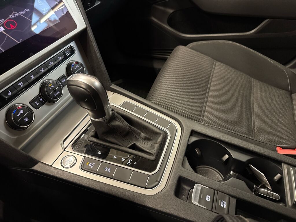 Volkswagen Passat 2018 Harmaa