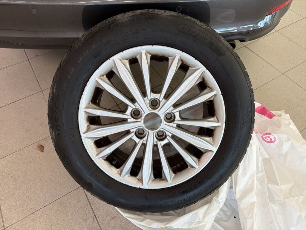 Ford Focus 2019 Harmaa