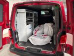 Volkswagen Transporter 2020 Punainen