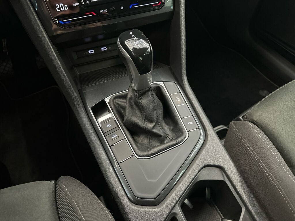 Volkswagen Tiguan 2021 Hopea