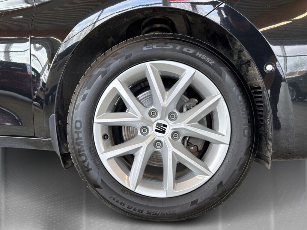 Seat Leon Sportstourer 2021 Musta