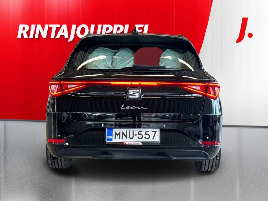 Seat Leon Sportstourer 2021 Musta