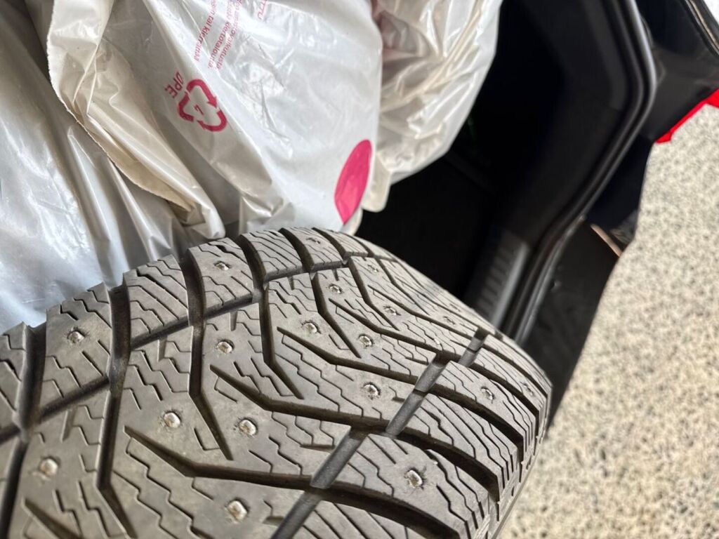 Seat Leon Sportstourer 2021 Musta