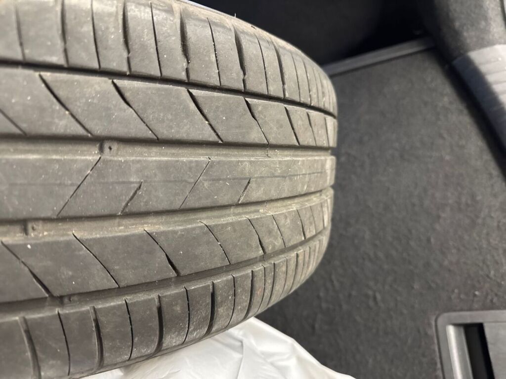 Seat Leon Sportstourer 2021 Musta