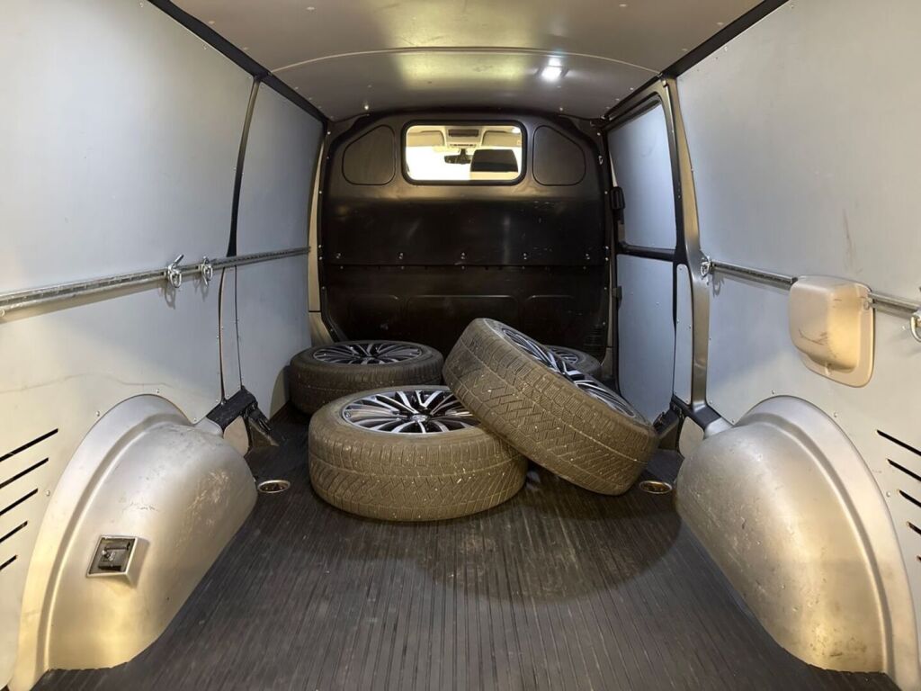 Volkswagen Transporter 2019 Harmaa