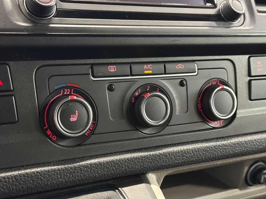 Volkswagen Transporter 2019 Harmaa