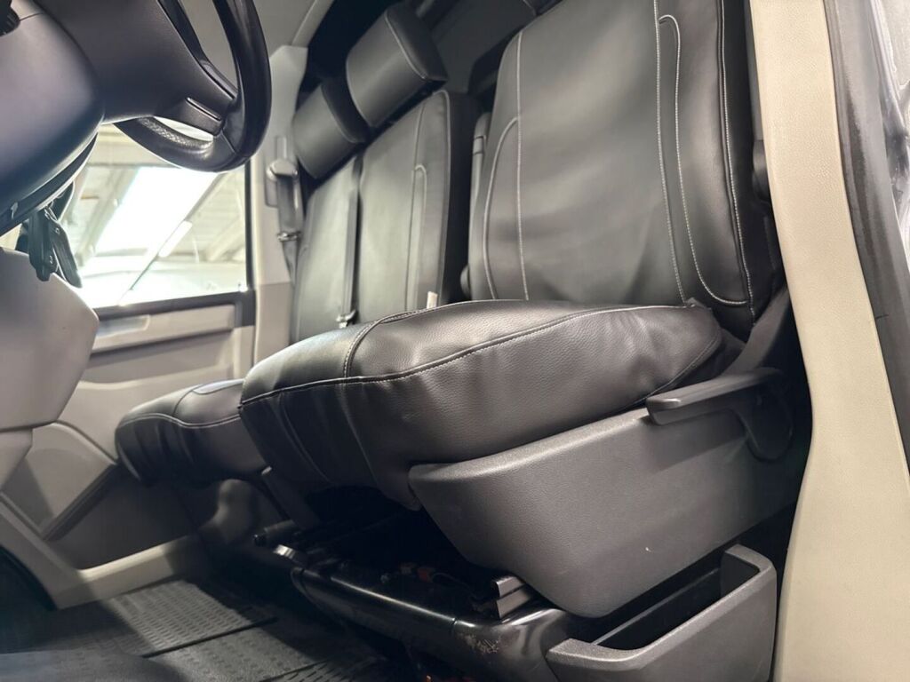 Volkswagen Transporter 2019 Harmaa